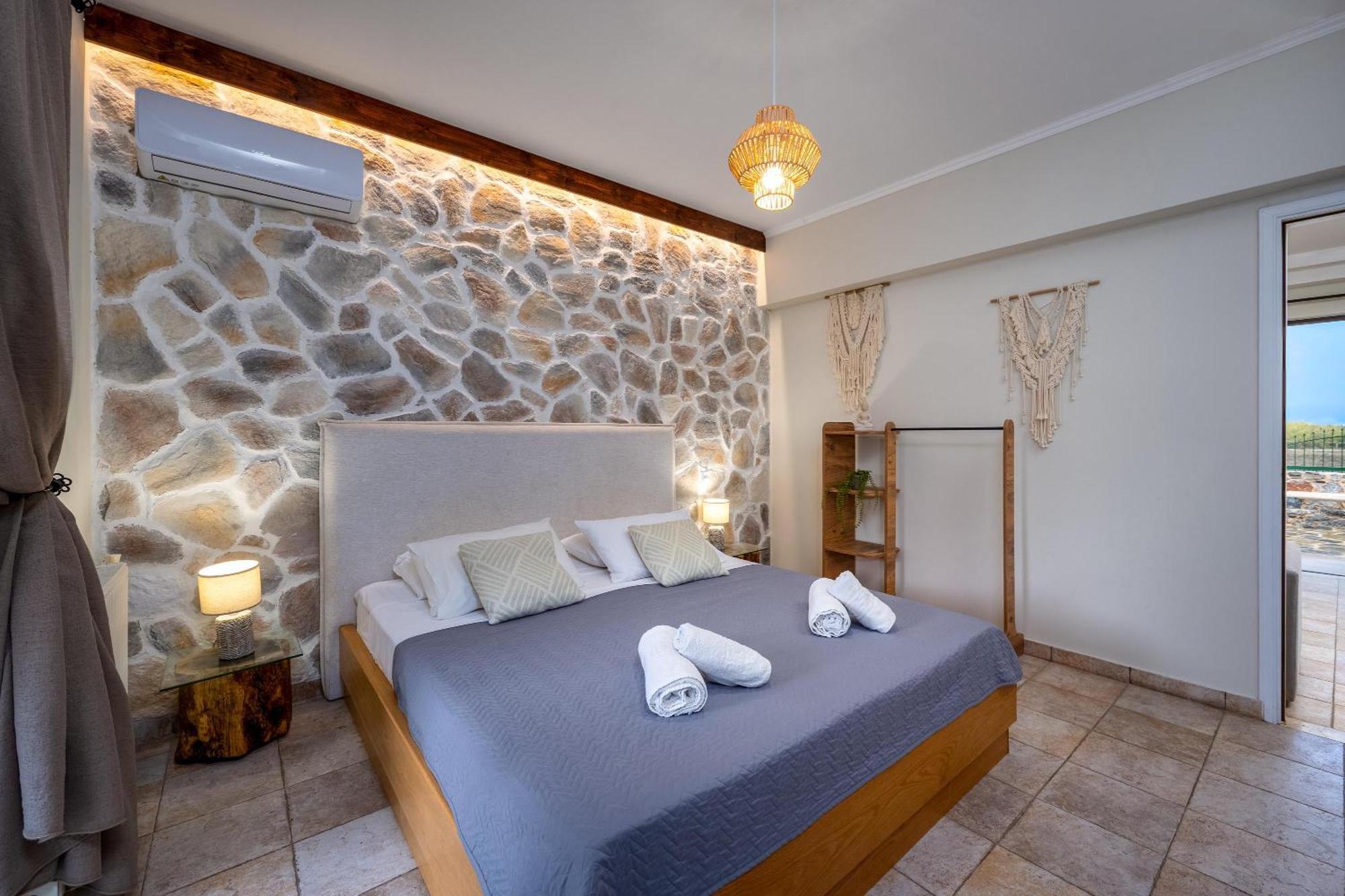 Villa Palmeras Soroni ภายนอก รูปภาพ